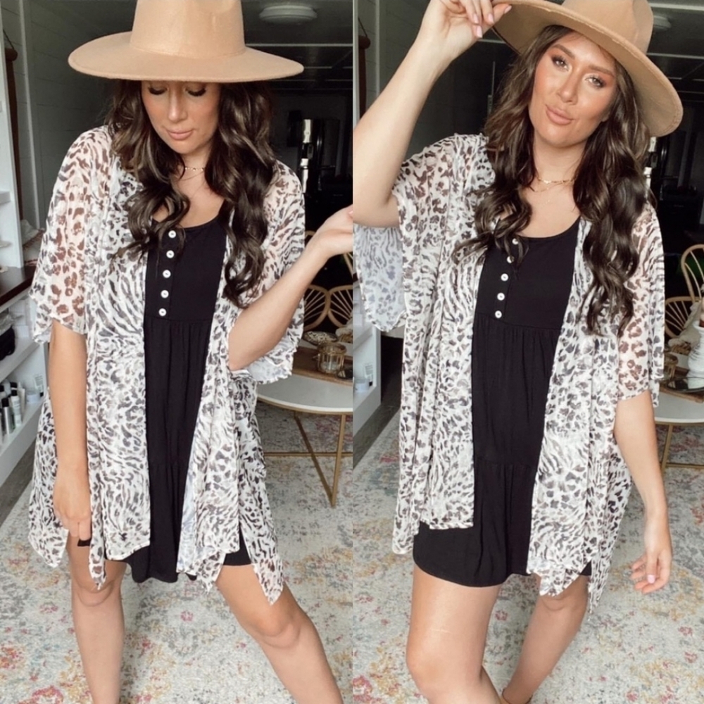 Pink Lily Love Don’t Come Easy Leopard Kimono